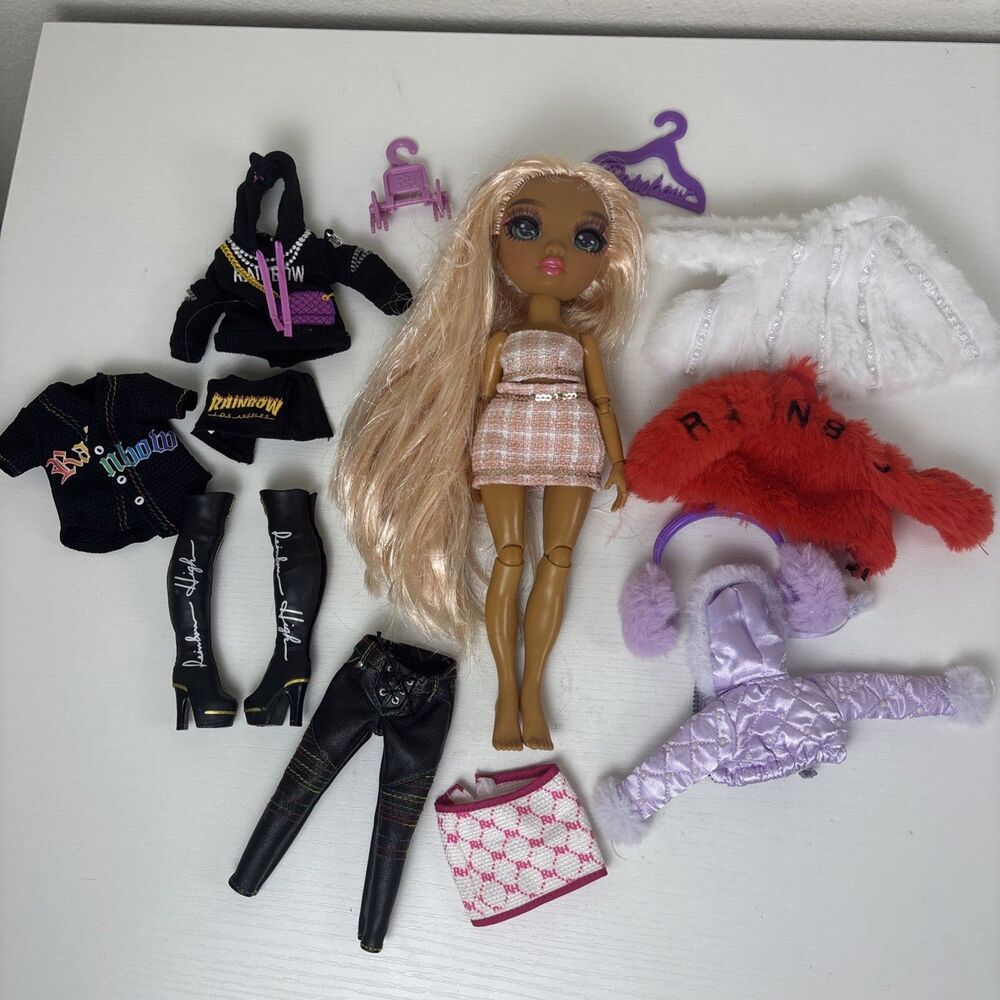 Stunning Rainbow High Sabrina St Cloud Doll with extra clothes and accessories